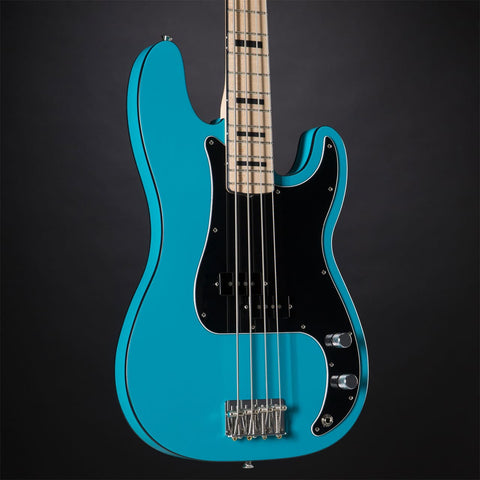 Fender custom shop turquoise bass guitar - bass review magazine